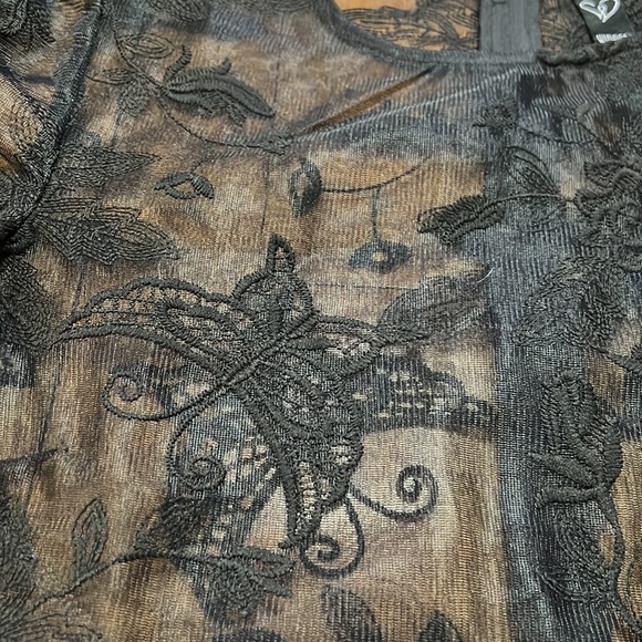 Windsor Black Sheer Butterfly Crop Top Small - Picture 2 of 5